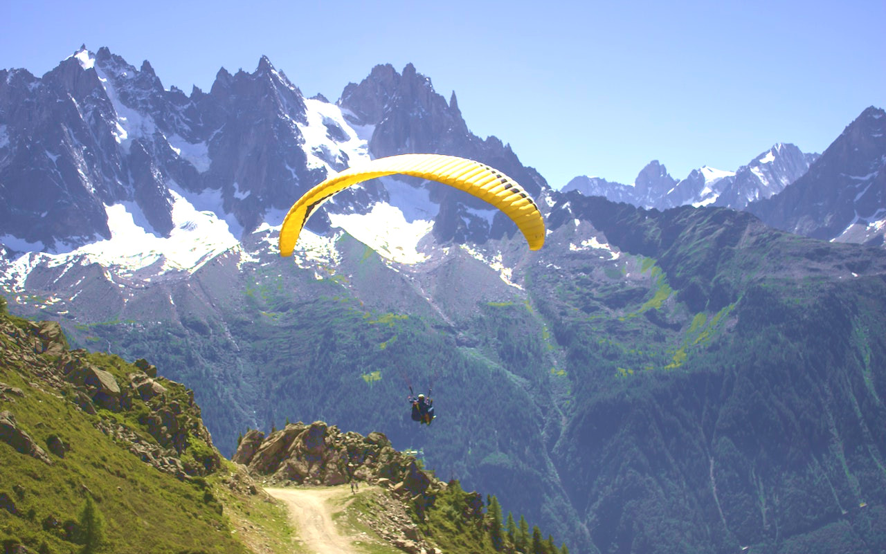 Quelle est la différence entre un parapente et un parachute ?